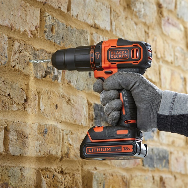 Black&Decker BDCHD18BAFC 2 akkuval akkus ütvefúró-csavarozó