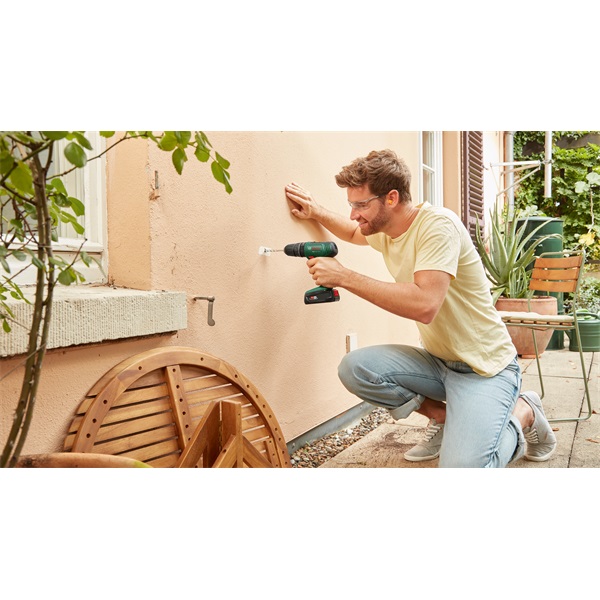 Bosch EasyImpact 18V-40 1x1,5Ah + AL18V-20 akkumulátoros ütvefúró