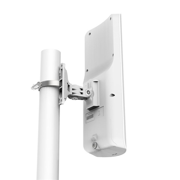 MikroTik mANT 15s 5GHz 120 fokos 15dBi dual poláros szektor antenna, 2xRPSMA csatlakozóval