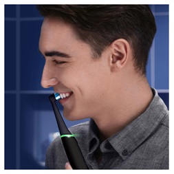 Oral-B iO Series 6 fekete elektromos fogkefe