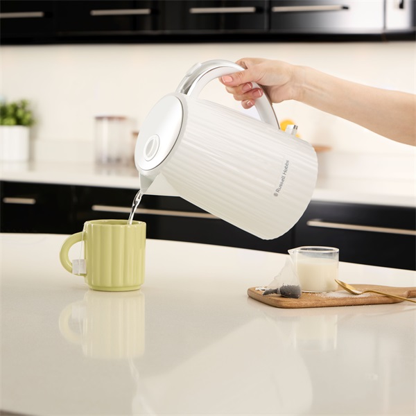 Russell Hobbs 27360-70/RH Eden 1,7L-es fehér vízforraló