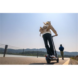 Segway Ninebot KickScooter E2 E Pro elektromos roller