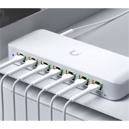 Ubiquiti UniFi USW-Ultra-60W 8xGbE LAN port 7x PoE+ (52W) L2 menedzselhető switch