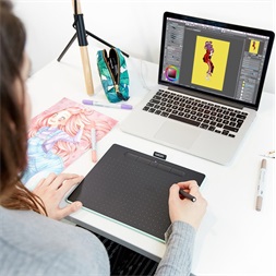 Wacom CTL-6100WLE-N Intuos M pisztácia Bluetooth digitális rajztábla