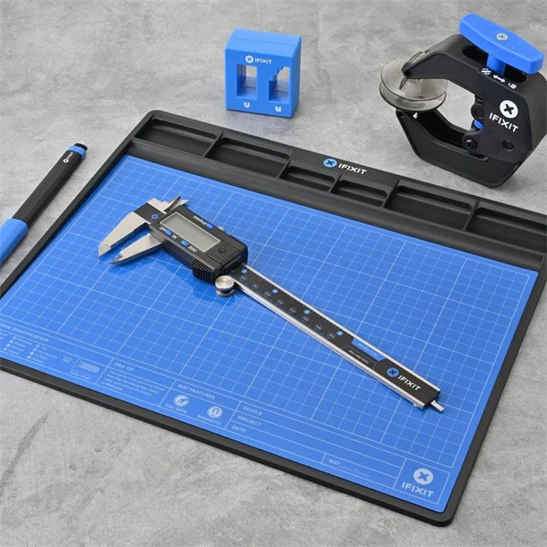 iFixit Repair Business Toolkit szerszámkészlet